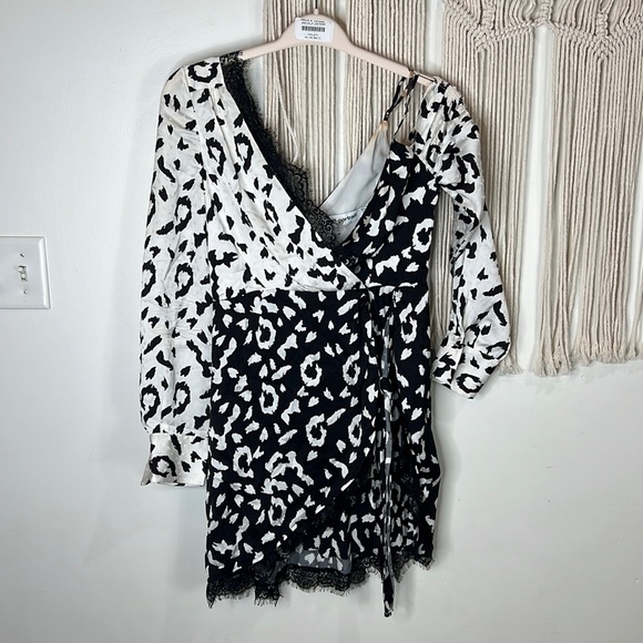 RTR Self-Portrait Leopard Printed Mini Dress 6 Black/White open shoulder v-neck - Picture 3 of 6